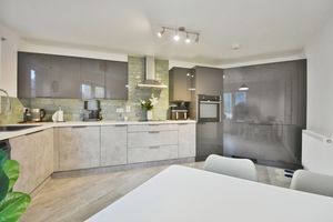 Photo 15- click for photo gallery